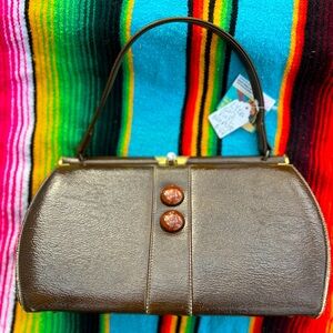 Vintage 1960s snap purse with cute buttons